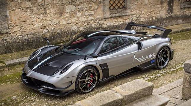 Daftar 10 Mobil Termahal di 2017