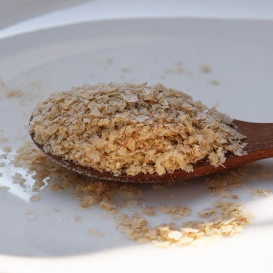 成份：台灣紅薏仁規格:300g原產地：台中大雅保存方法：請放置陰涼處保存期限 : 12個月食用方法：可於粥、白飯、牛奶、豆漿中加入紅薏仁雪花片，可隨自己喜好調味注意事項 : 孕婦請勿食用品牌:LVPu