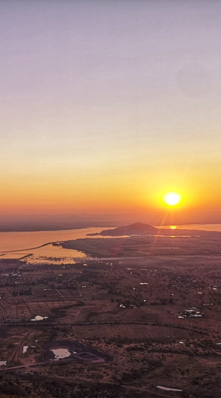 หางาน​ รับงานพาเที่ยวพร้อมคนขับ