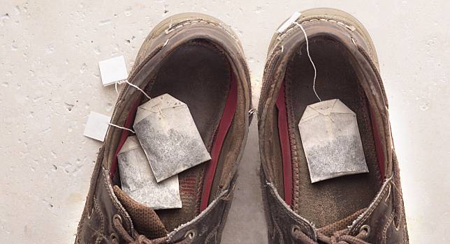 Anti Ribet! Ini Cara Simpel Mengusir Bau pada Sepatu 