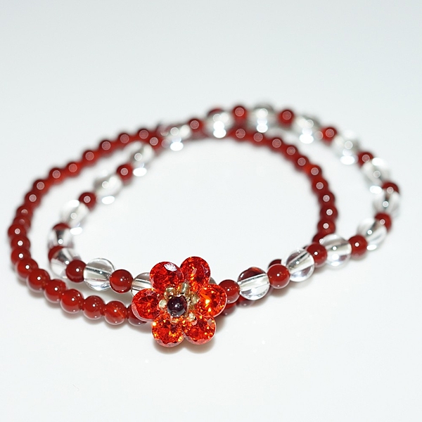 紅玉髓一般被尊稱為瑪瑙中的貴族，美麗的棕紅色n散發出難以抗拒的魅力，能夠招來幸福與永恆的愛情