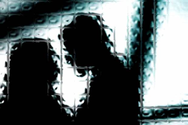 Suami Melaut Istri Malah Asyik Selingkuh Dengan Tetangga Sindonews Line Today