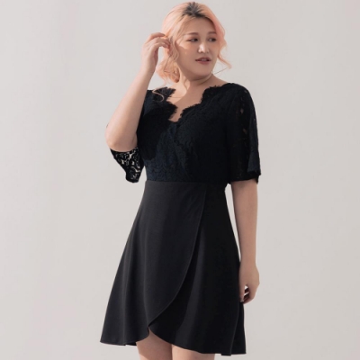 AIR SPACE PLUS 氣質交叉蕾絲洋裝(黑)