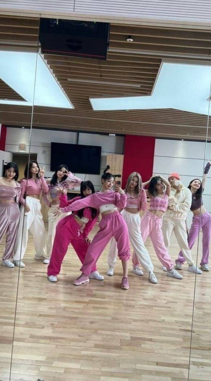🌷twice🌷〰️talk room〰️