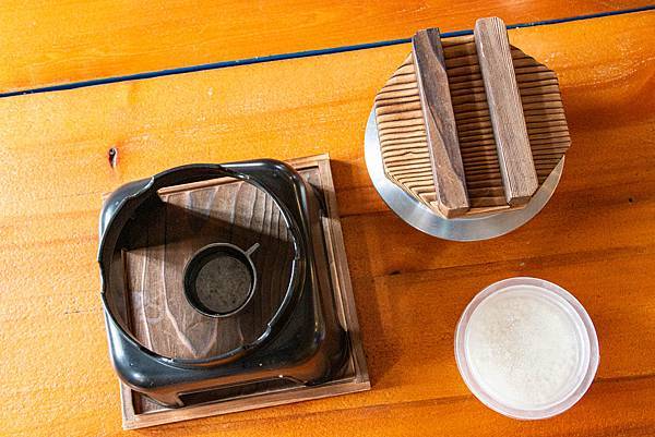 【宜蘭景點】溪和水產觀光工廠-2021年全新開幕！好玩又有趣的漫畫式簡介，多種免費海鮮試吃，飯糰ＤＩＹ與現煮海鮮ＤＩＹ活動玩不膩，美味多種魚料理，門票全抵消費的必玩室內景點