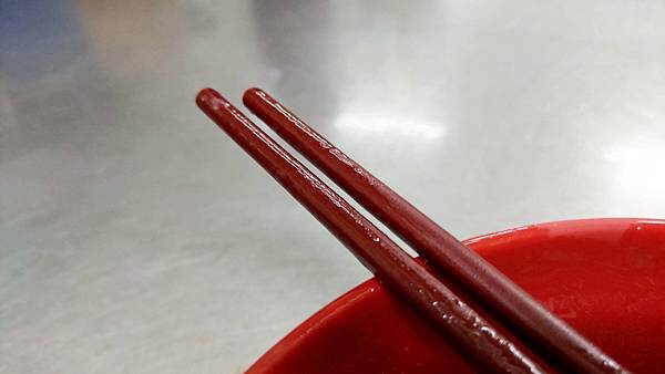 【基隆美食】兩利餛飩大王-只有在地人才知道！沒有招牌超級低調爆推美食小吃店