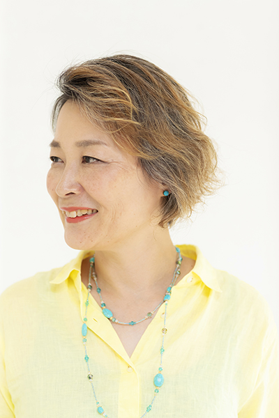 50代デビュー グレイヘア美女カタログ