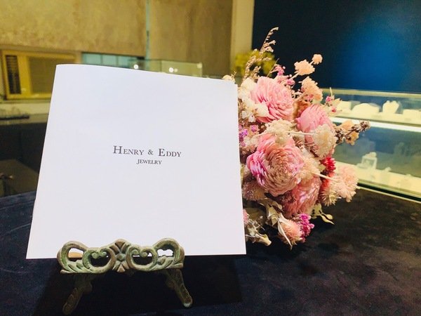 「客製化婚戒」Henry&Eddy Jewelry 珠寶設計師同名品牌全手工婚戒訂製，戀人情侶閨蜜朋友家族，鑽戒彩鑽輕珠寶高級珠寶訂製最佳定情首選直擊分享