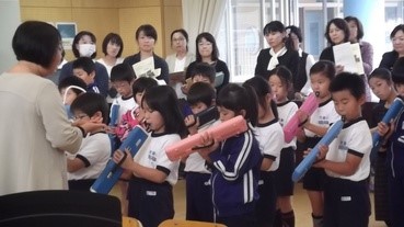 日本小學生上音樂堂，究竟係唱咩歌？