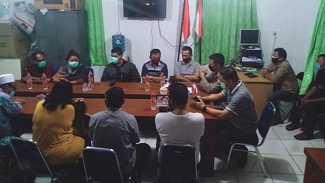 Viral Pembubaran Ibadah saat PSBB di Bekasi, Polisi: Selesai ...