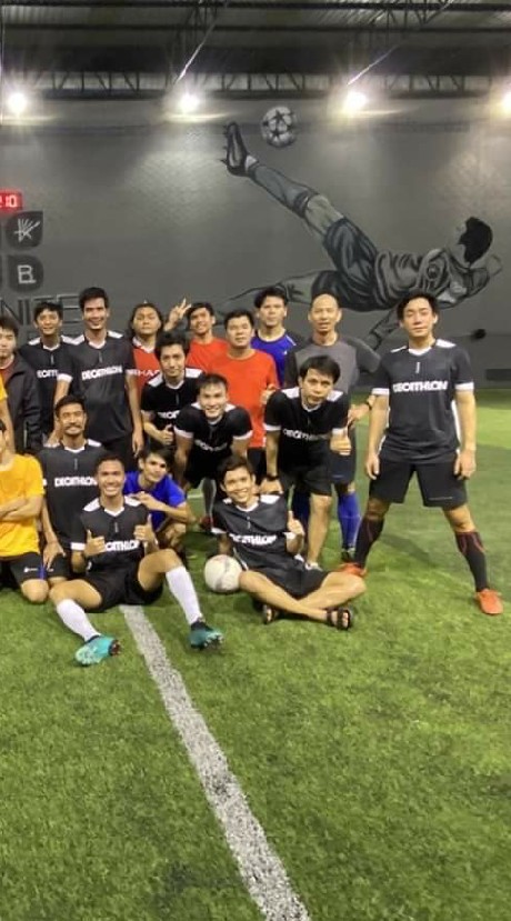 KIPSTA เตะบอลกัน