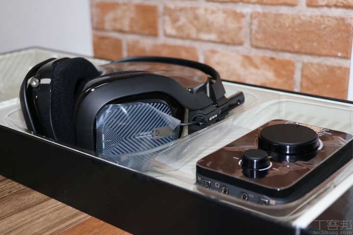 跨平台競技遊戲潮人利器，羅技 ASTRO A40 電競耳麥+音頻擴大器 開箱體驗