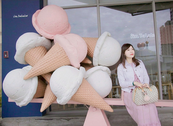 『台灣輕旅拍，外拍推薦』輕鬆自在走遍台中市七期國家歌劇院、堁夏咖啡 Café Crotchet、蔦屋書店 台中市政店、草悟廣場、道和六藝文化館刑務所演武場捕捉網美一日景點，透過鏡頭紀錄每一刻回憶-Snaping 攝影服務直擊分享