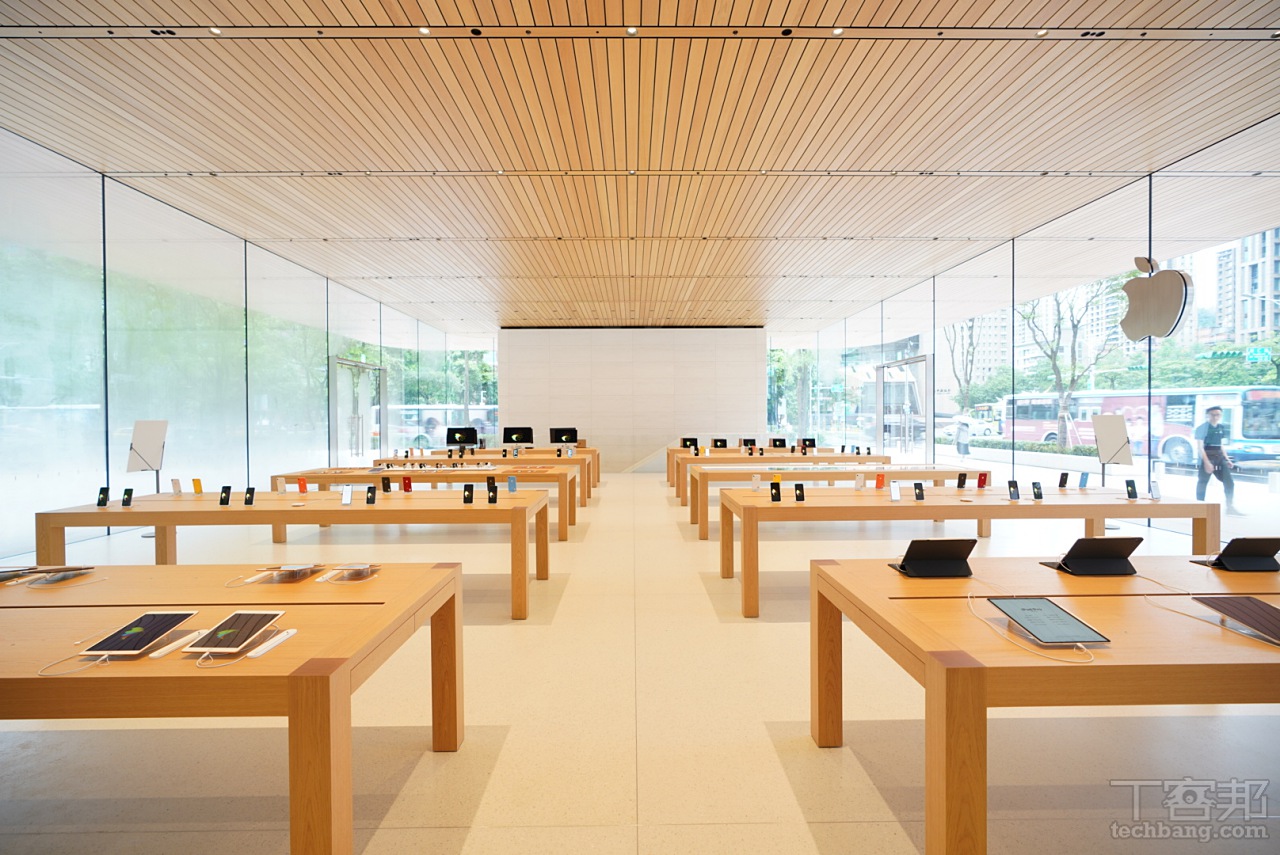 蘋果台灣直營店「Apple 信義 A13」開幕前搶先看！設計比照蘋果總部訪客中心