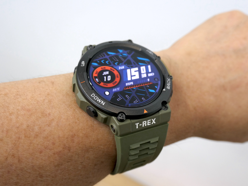 【美品】AMAZFIT T-Rex 2 ワイルドグリーン Zepp Health Amazfit T-Rex 2 SP170045C176 [ワイルドグリーン