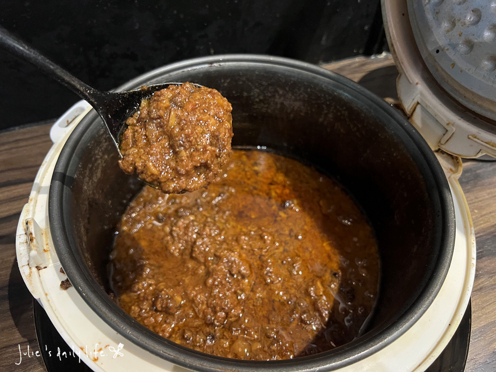 498吃到飽,串串,台啤,吃到飽,哈根達斯,嚕串節,巴適,巴適經典麻辣鍋,巴適經典麻辣鍋林口店,林口,火鍋,菜單,鴛鴦鍋,麻辣火鍋 @跟著Julie一起走吧