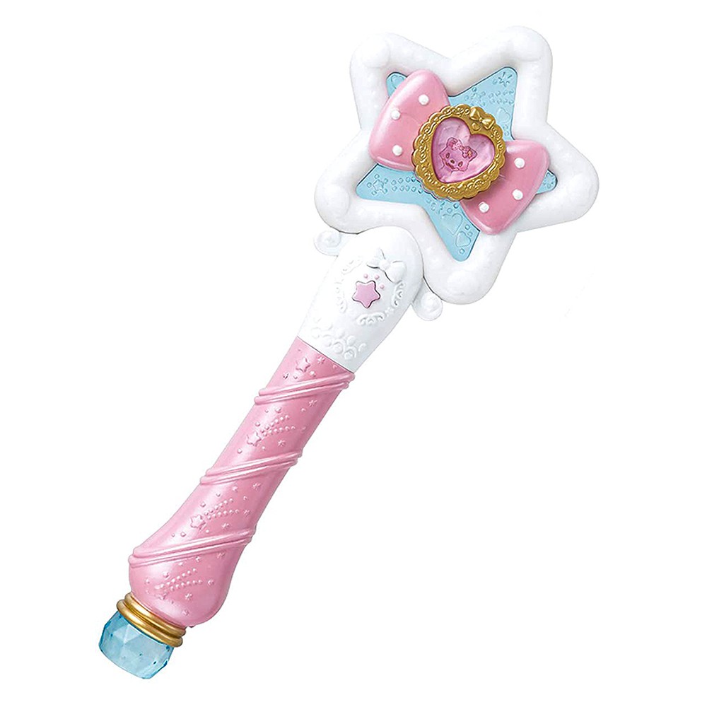 萌可魯玩偶貓周邊各種主角造型可愛娃娃場景寶石可與魔法棒及夢境粉盒共遊包裝尺寸(cm)：約20×30×7產地：中國主材質：塑膠內容物：魔法棒本體、夢境寶石*1適用年齡：6歲以上使用電池：四號電池*3備註