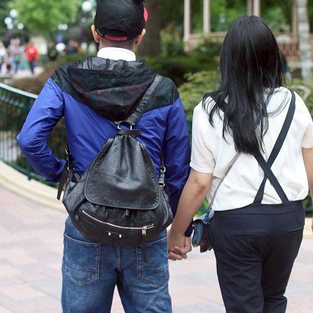 12 Foto Tak Sadar Kamera, Raffi Ahmad dan Nagita Slavina Ternyata Memang Mesra Sehari-hari