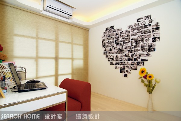 照過來！素顏牆壁變超正美眉