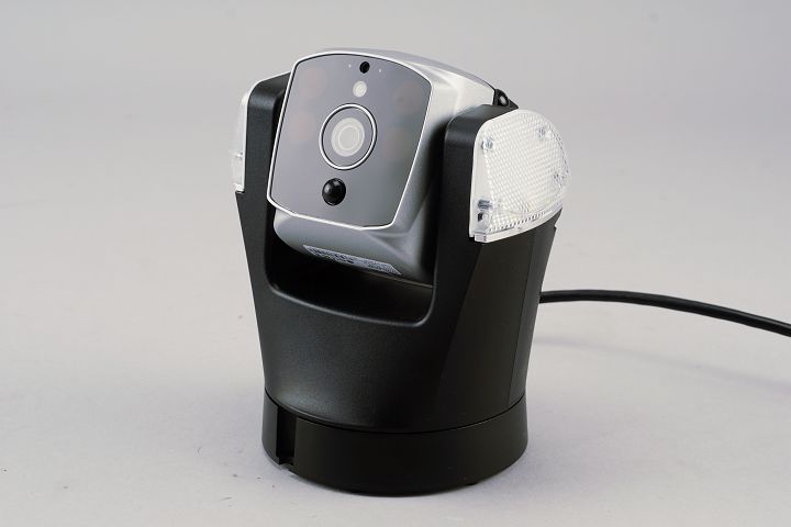 Amaryllo愛瑪麗歐打造的不僅是網路攝影機，更是安防機器人！具備自動追蹤功能及AI辨識功能的AR系列智慧保全