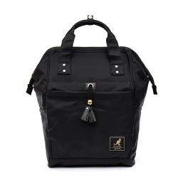 ◎經典大開口設計,立體方型剪裁包型挺|◎超大容易量可輕鬆放入大的雜誌或文件|◎獨特撞色內裡，取物一目瞭然‧主商品:後背包x1個‧尺寸:寬26高38深17cm‧顏色:黑色/紅色(二色擇一)‧產地:中國‧