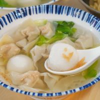 來碗餛飩湯吧