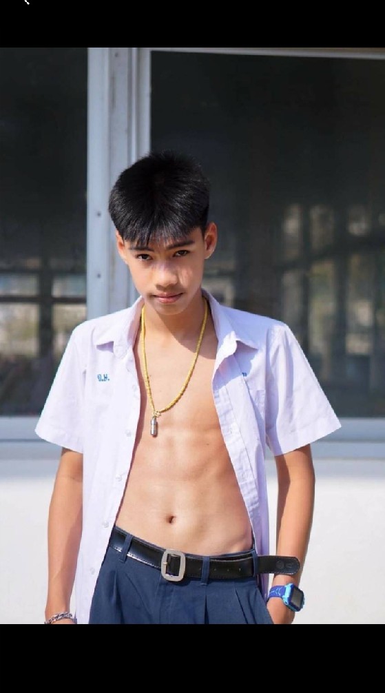 มัยธยมหล่อ