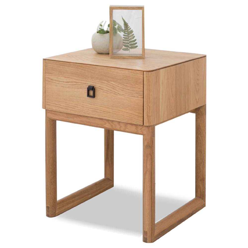 【商品特色】百分百純實木德國木蠟油環保==================原木日式白橡木實木金屬把手床頭櫃014217344==================【商品說明】原木日式白橡木實木金屬把手床