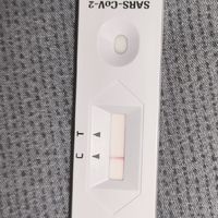 我確診了，麻麻不准我出去聊天了，政府要我帶口罩了