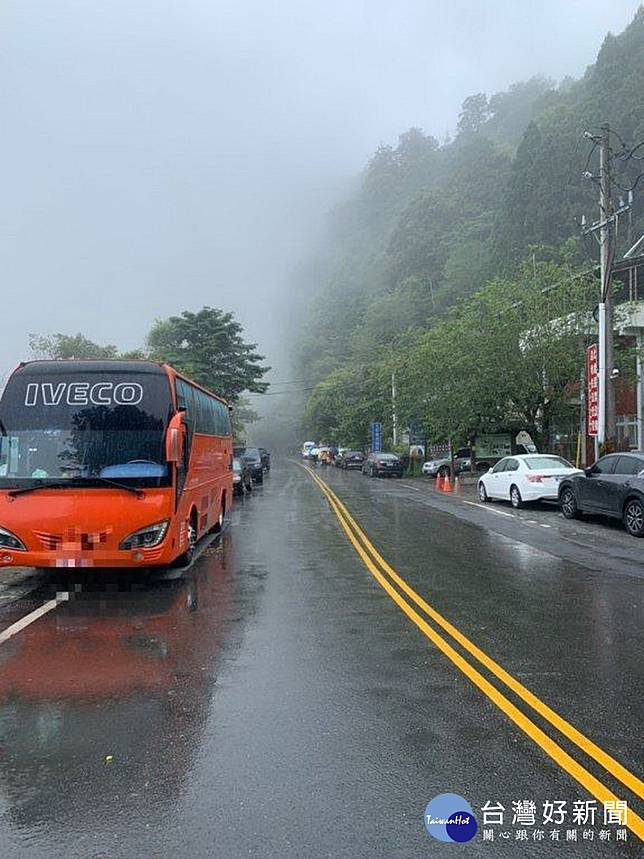 塔塔加遊憩區旅遊熱點信義警分局加強違規停車取締 台灣好新聞 Line Today