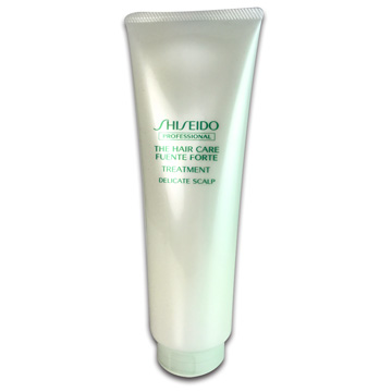 低刺激不造成頭皮負擔讓頭皮舒適，同時滋潤秀髮讓秀髮輕盈柔軟