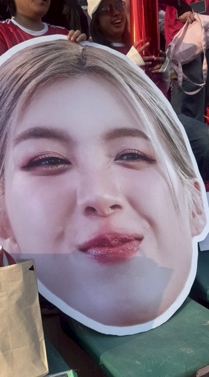 ด้อมคนเท่