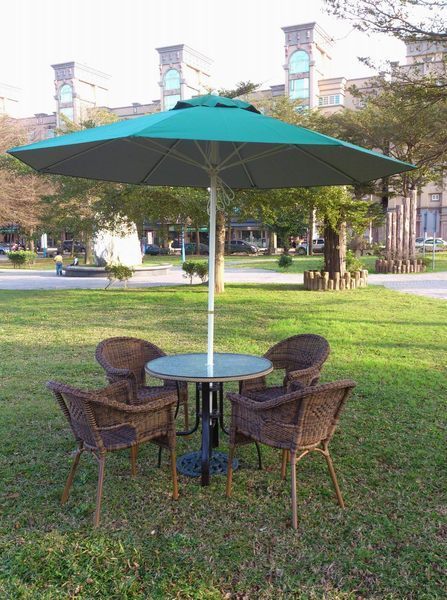 戶外家具 兄弟牌90cm鋁合金編藤桌+夏綠蒂鋁編藤椅+9尺玻纖防水太陽傘+12kg傘座-BROTHER戶外休閒傢俱