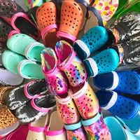 โกดังขายส่งรองเท้า ทีมหญิง