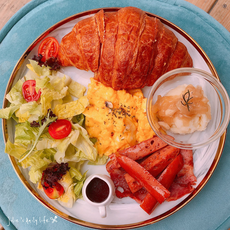 brunch,Eclipse cafe,下午茶,午餐,咖啡,日食,日食 eclipse cafe,日食 eclipse cafe 藝文店,日食咖啡,日食桃園,早午餐,桃園,桃園 下午茶,桃園日食,桃園藝文特區,氣泡飲,焗烤飯,甜點,義大利麵,藝文特區,藝文特區 早午餐,藝文特區咖啡,蛋糕 @跟著Julie一起走吧