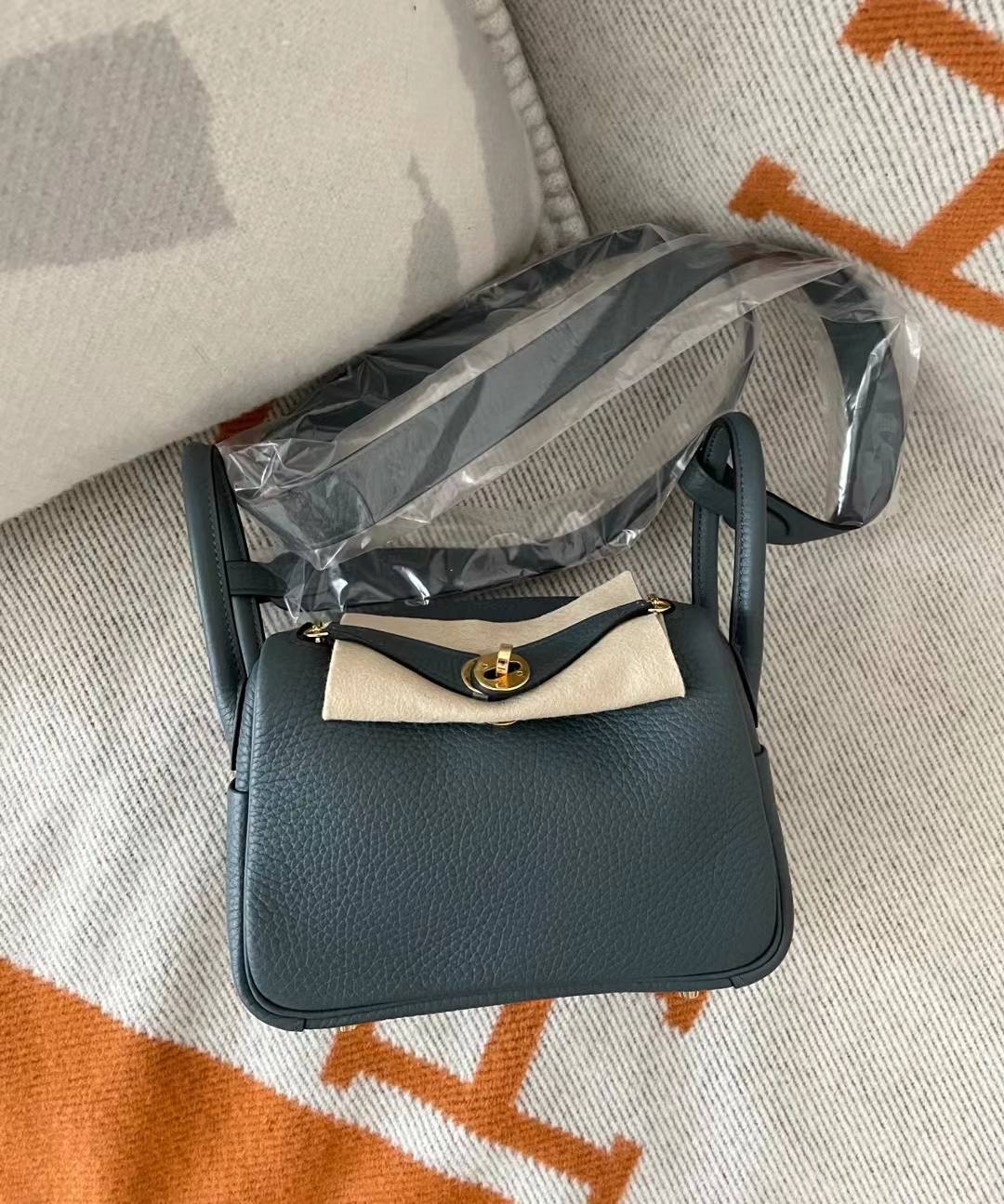 愛馬仕Hermes mini lindy Y7風暴藍 超好看的莫藍迪色 2021 05