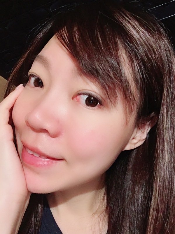 『倪倪愛保養』『保健品推薦』名媛網紅光澤透亮、時刻美麗關鍵聖品-統耀你的口袋保健品漾彩妍玫瑰紅石榴複方膠囊開箱直擊分享 