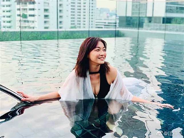 原來江祖平身材這麼好！41歲比基尼辣照打爆廣末涼子