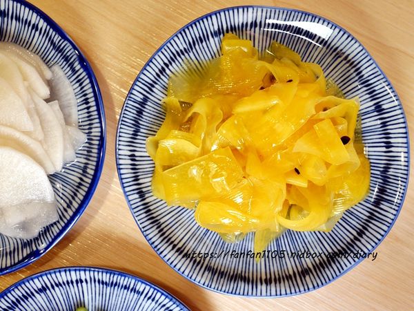 【汐止美食】鄉下人-豬血湯肉燥麵 #古早味 #豬血湯 #燙青菜 #香辣麵 路邊攤價格，冷氣開放文青風店面 (31).JPG