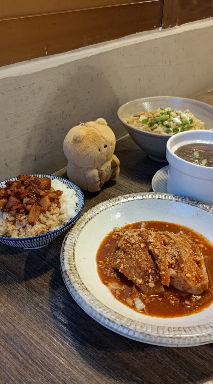 懶人（時、食、蝕）光_綜合群