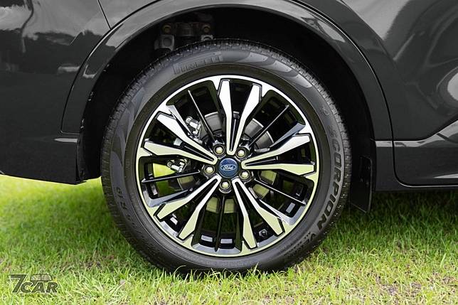 Ford Kuga St Line No 034 原廠19 吋胎圈組好用嗎 小七車觀點 Line Today
