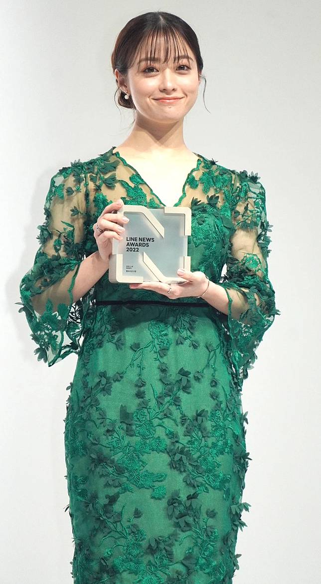 愛情事業兩得意橋本環奈成22話題人物 On Cc 東網 Line Today