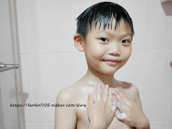 【獅子寶寶】大象愛玩水．沐浴慕斯 獅子洗頭．洗髮慕斯 #金盞花 #低敏配方 #女性用品-私密淨柔濕巾 讓孩子擁有安心又開心的沐浴時光 (8).JPG