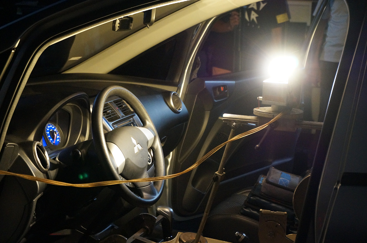 駕駛的行車視野盲點怎麼發生的、專家如何判斷你車子的視野盲點？現代科技能幫我們消滅盲點嗎?