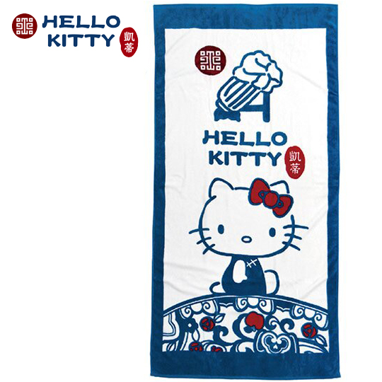 百變天后Hello Kitty與國立故宮博物院合作 以青花瓷為設計主題 舒適柔軟不刺癢 速乾性好 吸水力強 大尺寸可當身體毛巾