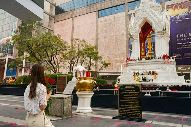 遠端拜四面佛也沒問題 Klook推出線上防疫旅遊 真人導覽彷彿一秒飛巴黎 東京 妞新聞 Line Today