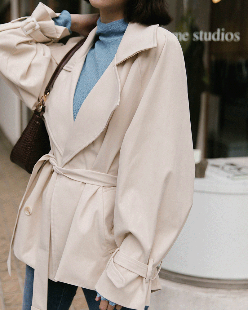 寬鬆版型/排釦/小澎袖設計 商品長度/適中商品版型/寬鬆商品厚薄/適中商品彈性/無