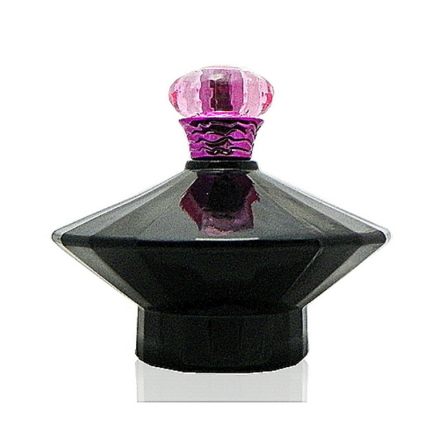 布蘭妮的成就包括最近以單曲《Toxic》拿下的葛萊美獎（Grammy）最佳舞曲唱片獎，以及無數次的「MTV歐洲音樂獎」（MTV Europe Awards）、「排行榜音樂獎」（Billboard Aw