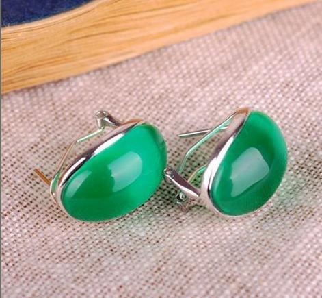 宮廷複古手工銀飾品 銀耳環鑲綠色貓眼石耳環誇張