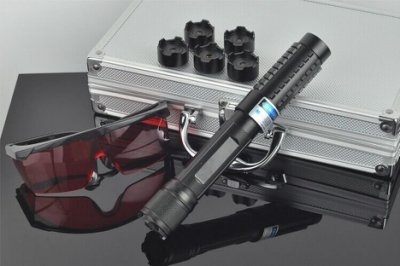 2W藍光雷射筆 標示10000mw點火燒紙箱+ 可變焦可燃火柴鞭炮金紙 藍色雷射筆